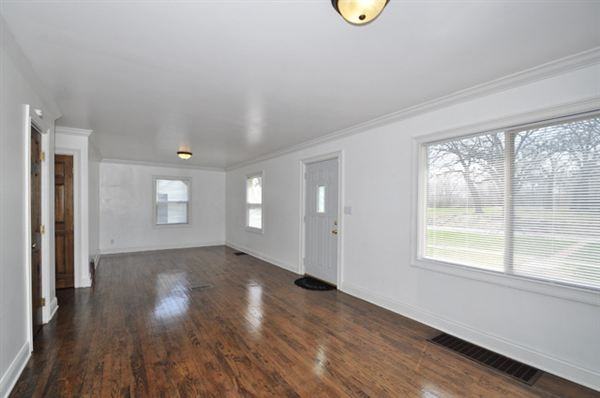 2512 Salem Blvd - Photo 3 of 10