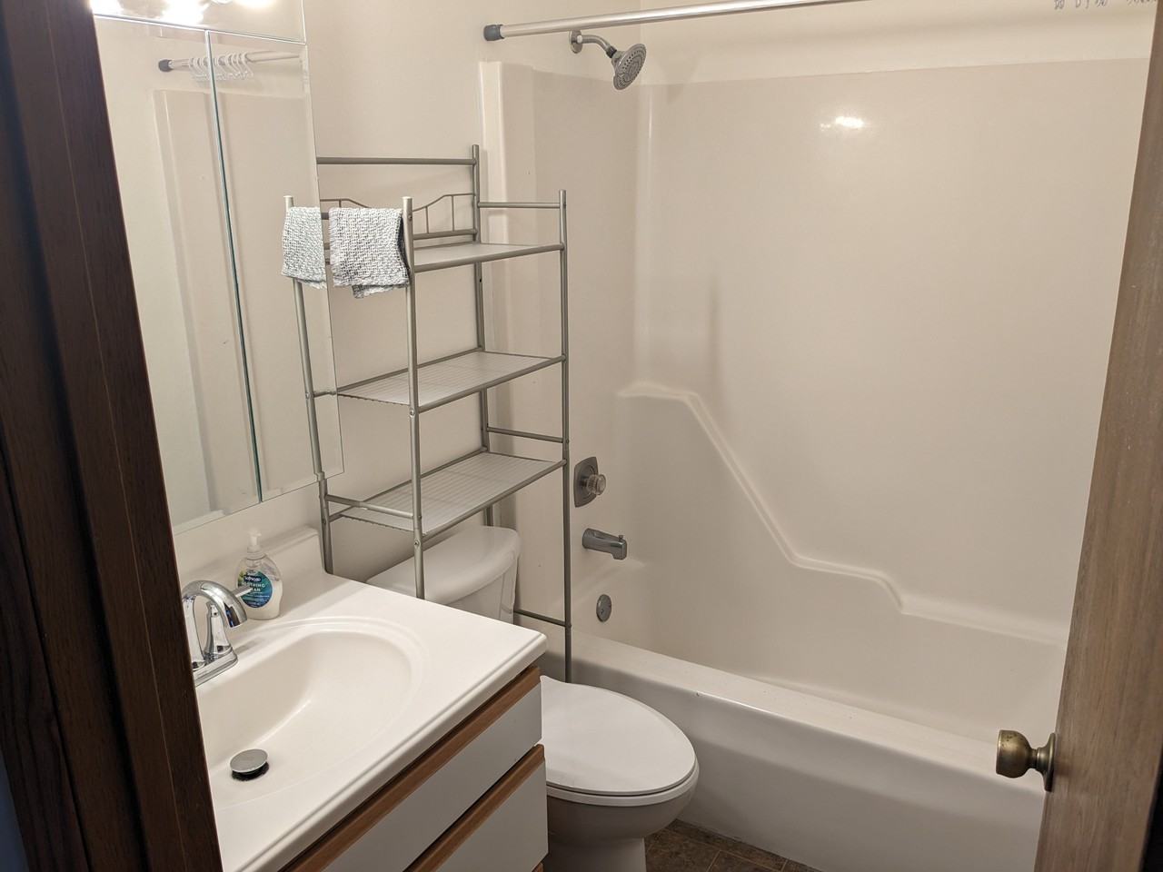 3425 Holiday Ct #2 - Photo 4 of 5