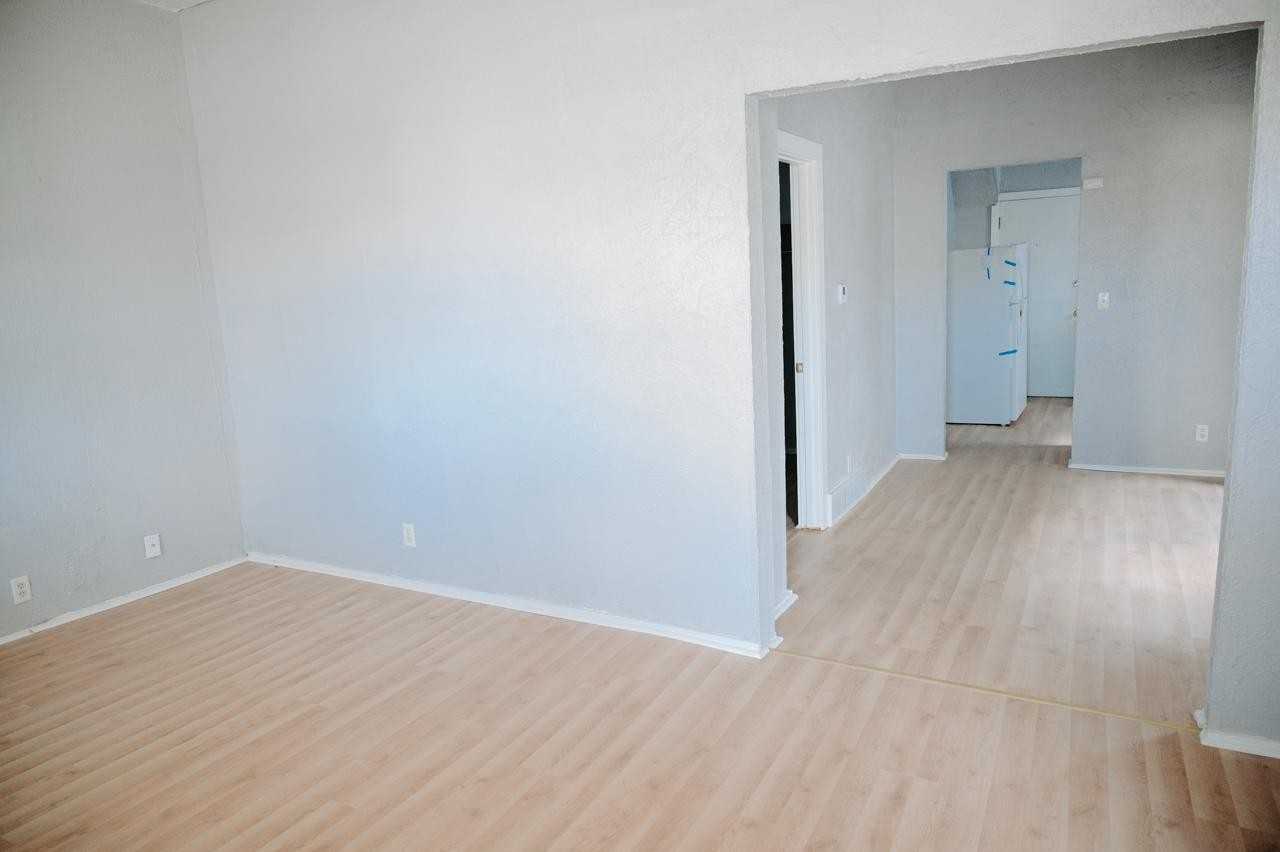 2403 Blondo St #14894858 - Photo 7 of 48