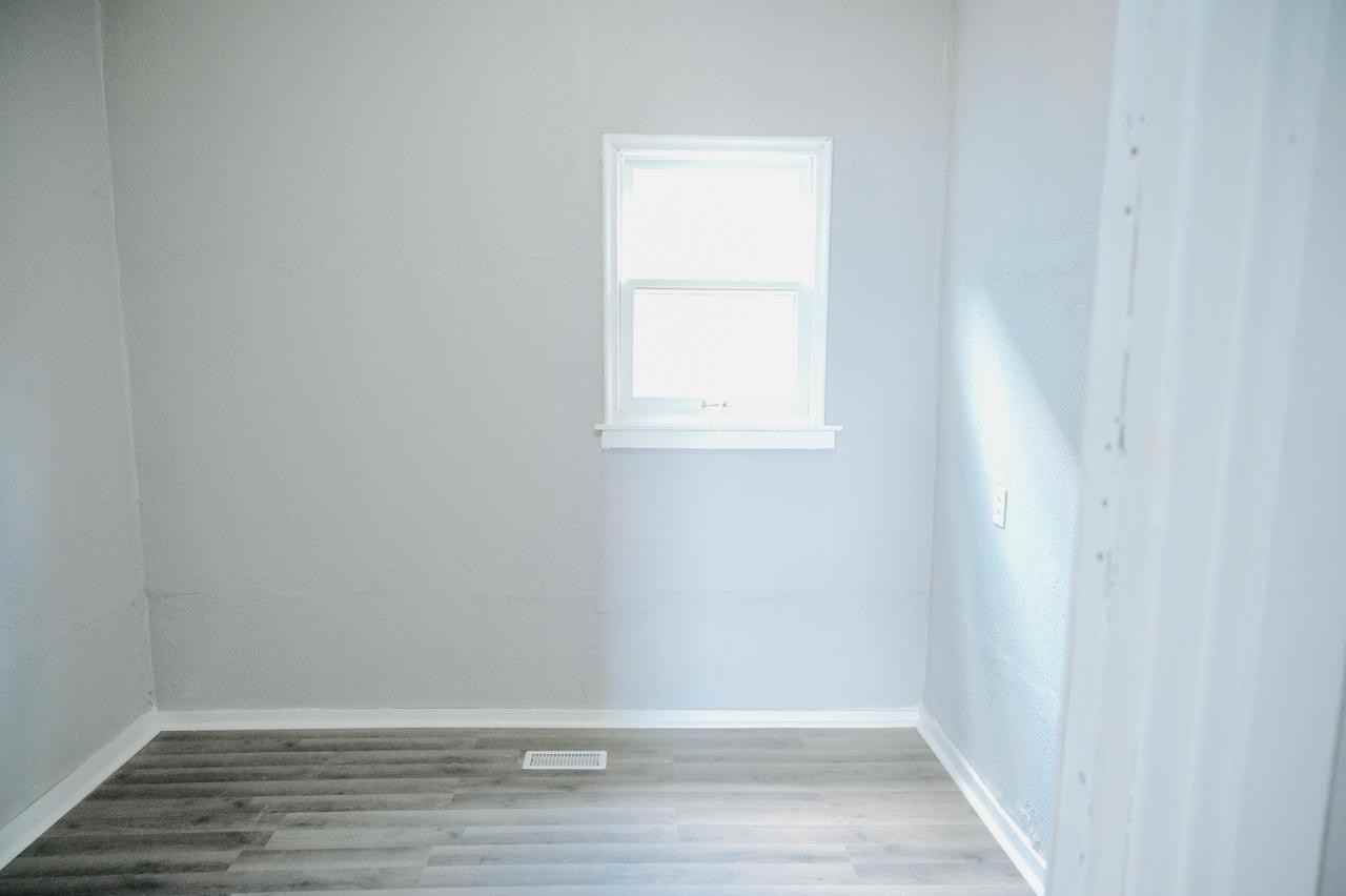 2403 Blondo St #14894858 - Photo 4 of 48