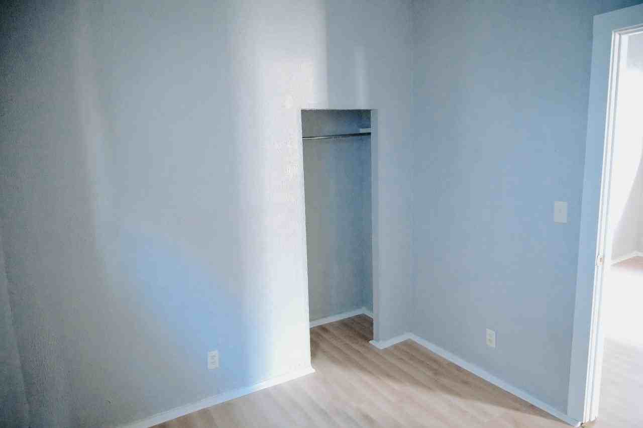 2403 Blondo St #14894858 - Photo 2 of 48