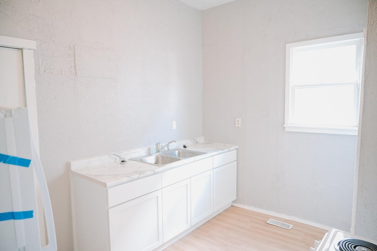 2403 Blondo St #14894858 - Photo 5 of 48