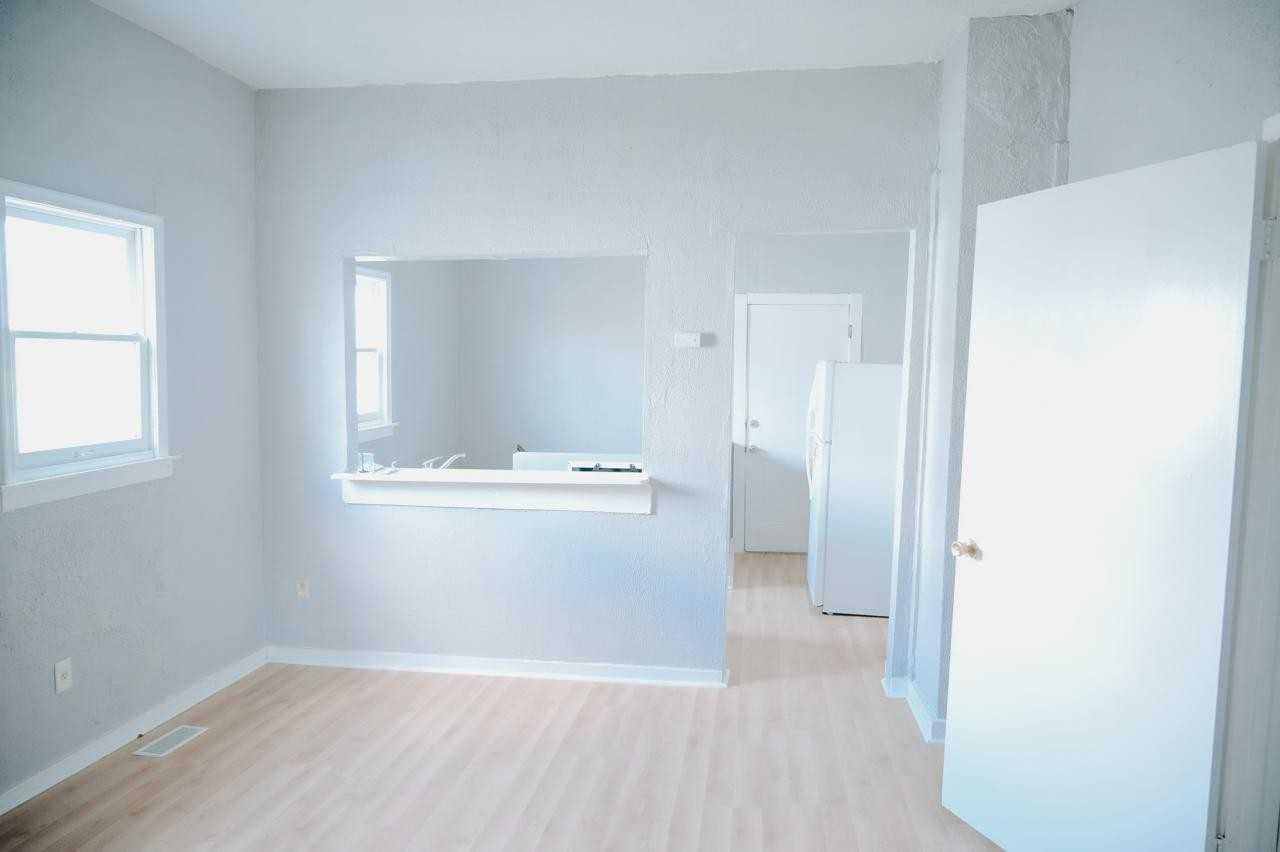 2403 Blondo St #14894858 - Photo 5 of 48