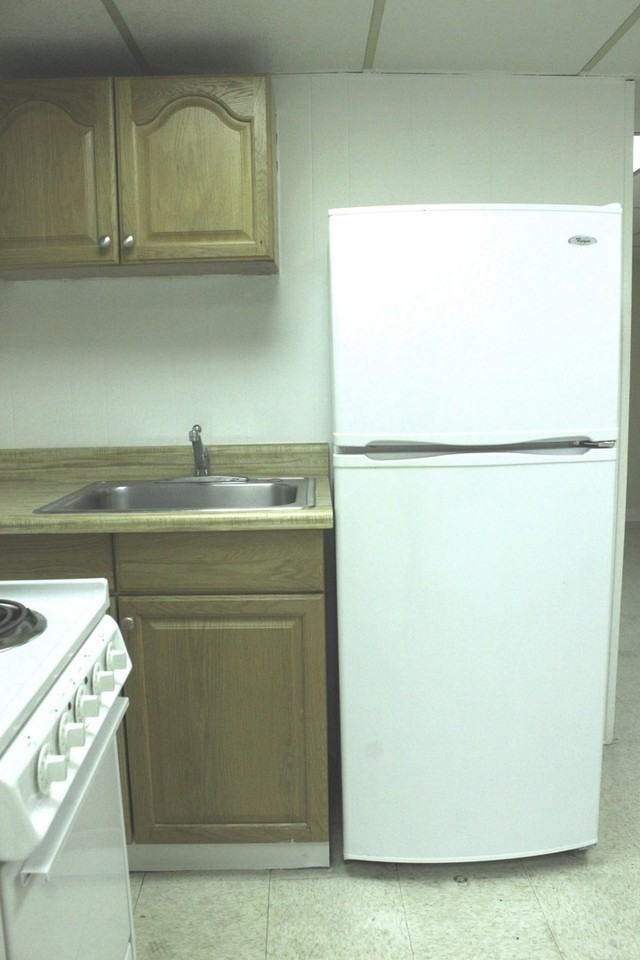 "Avon Apartments" - 6 E. Read St - Photo 4 of 15