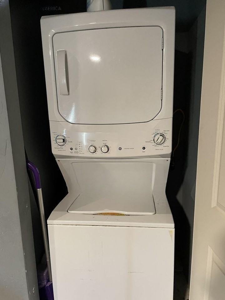 442 East Linden Street - Photo 2 of 4