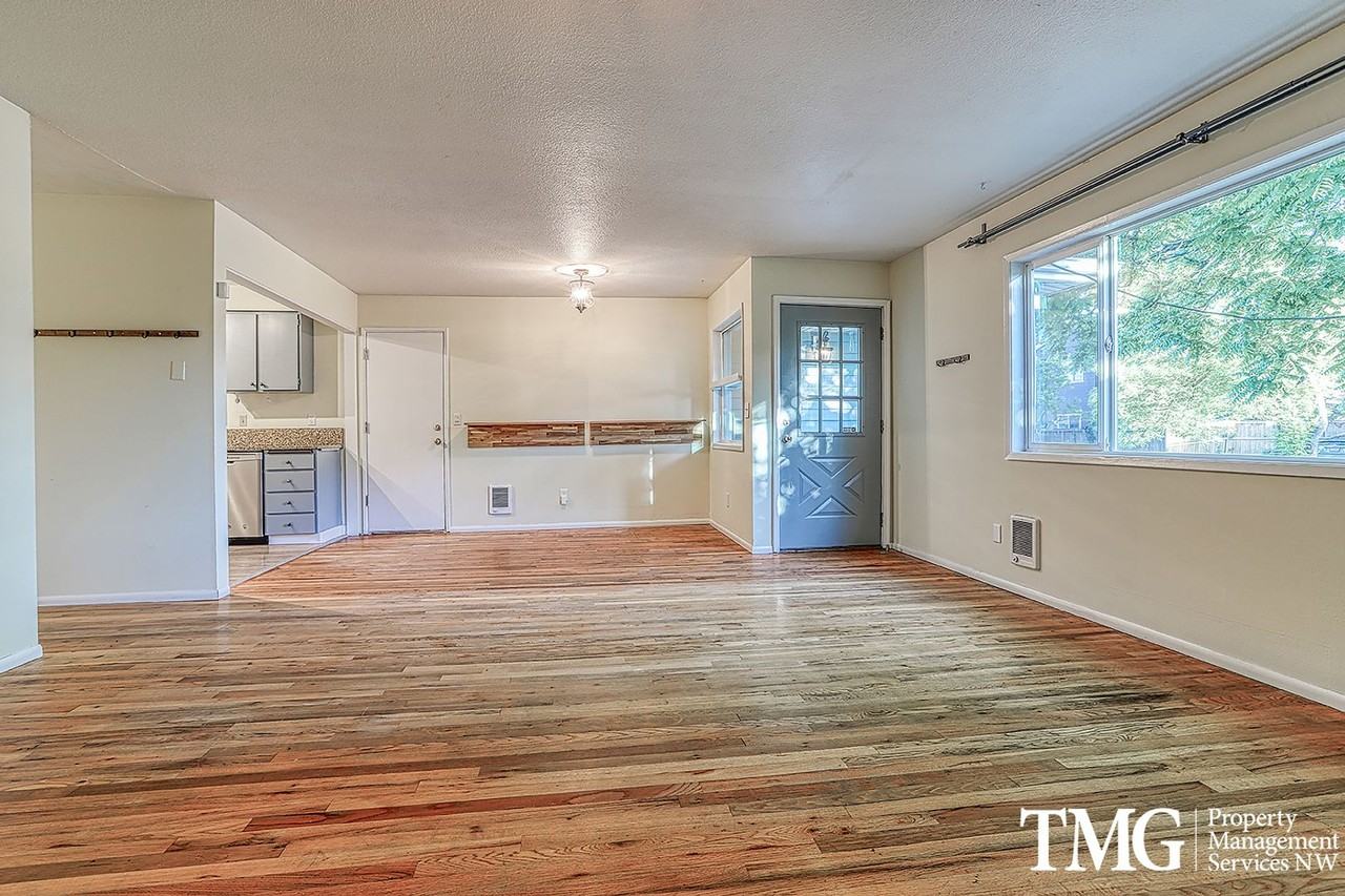 3426 N Arlington Pl - Photo 3 of 21