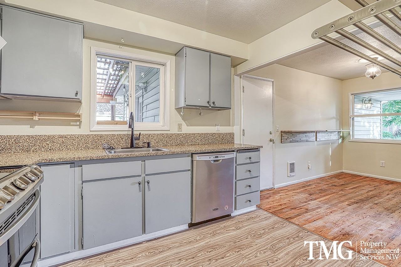 3426 N Arlington Pl - Photo 6 of 21