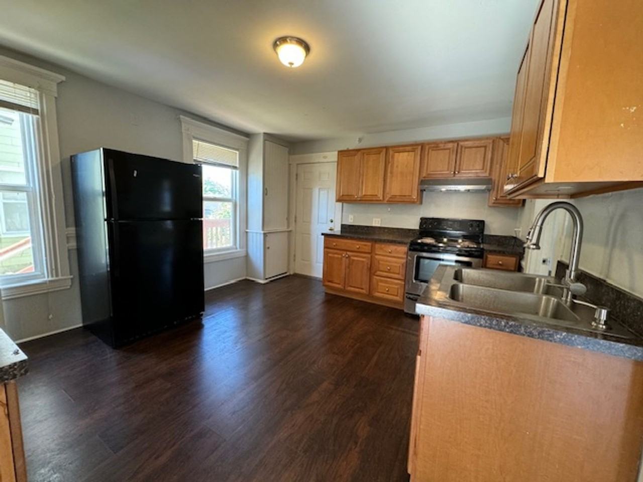 2-4 Gates Street - Photo 2 of 15