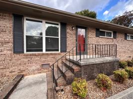 featured image of 1636 Louisville Rd