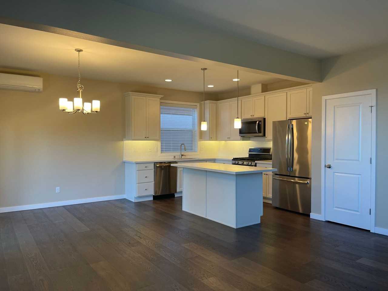 11165 Ne Hawkeye Pl - Photo 3 of 19