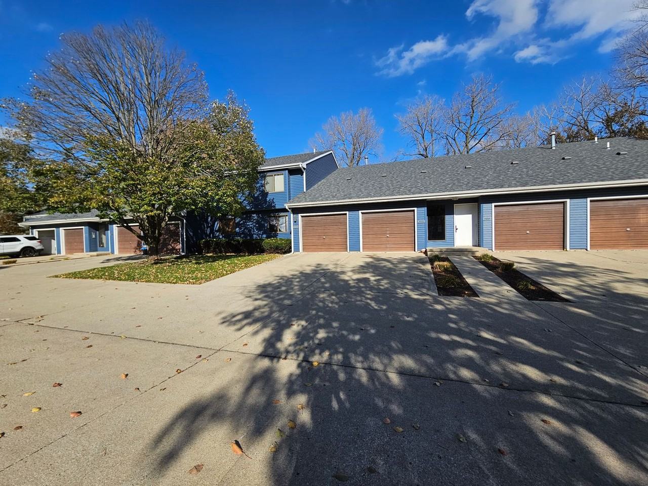 2555 Clayton Blvd - Photo 3 of 31