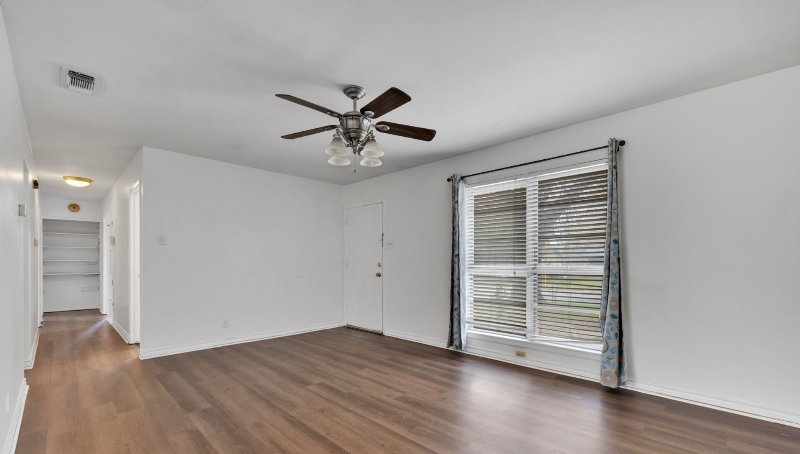 318 Avalon St - Photo 3 of 17