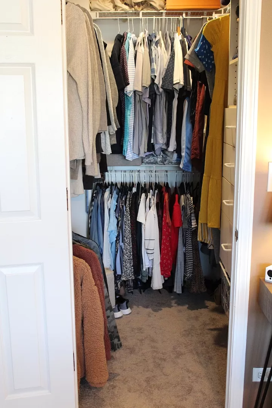 379 Wexford Ct - Photo 3 of 15