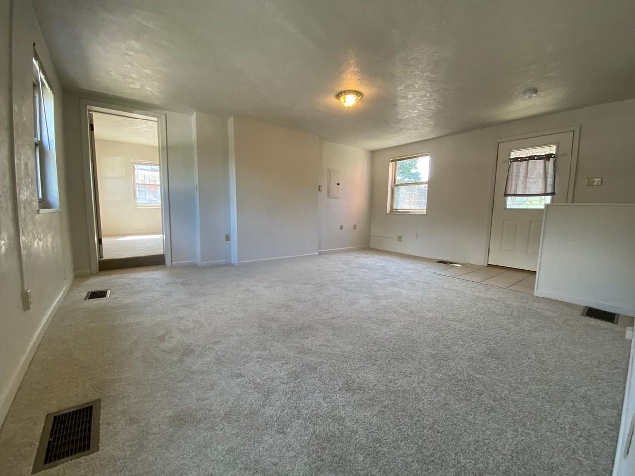 isabella - Photo 3 of 50