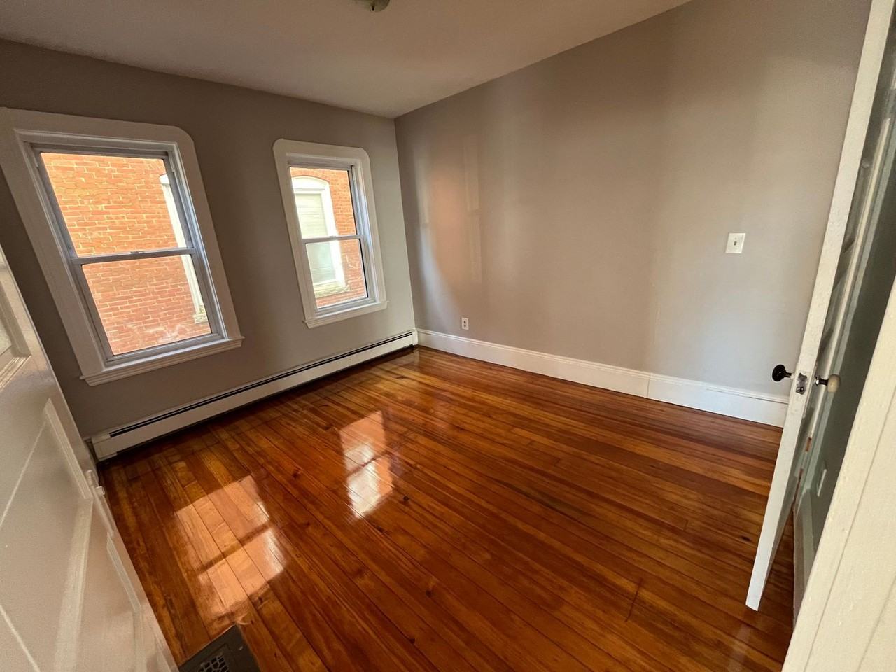 34-36 Central St - Photo 3 of 9