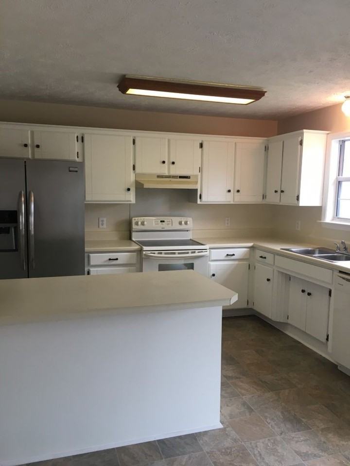 436 London Ct - Photo 6 of 15