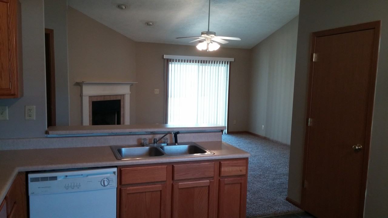 3263 Hopkins Ct - Photo 3 of 9
