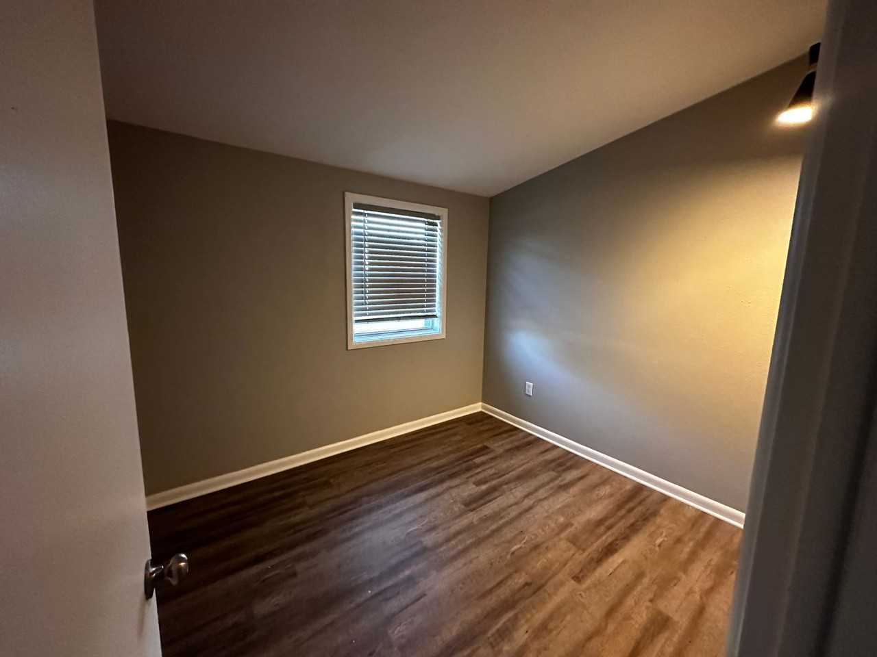 507 W K St - Photo 7 of 8