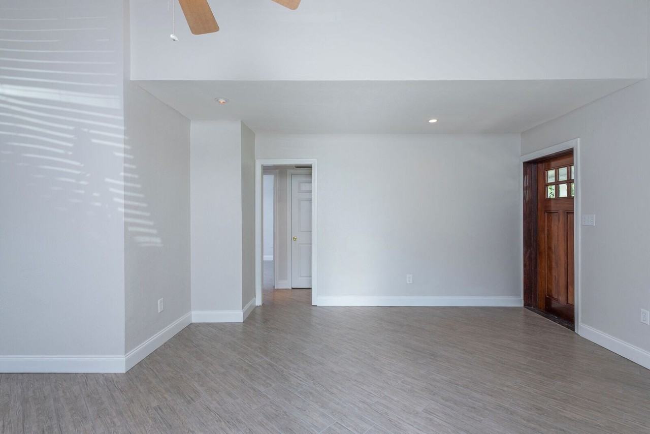 3908 W Mckay Ave - Photo 3 of 22