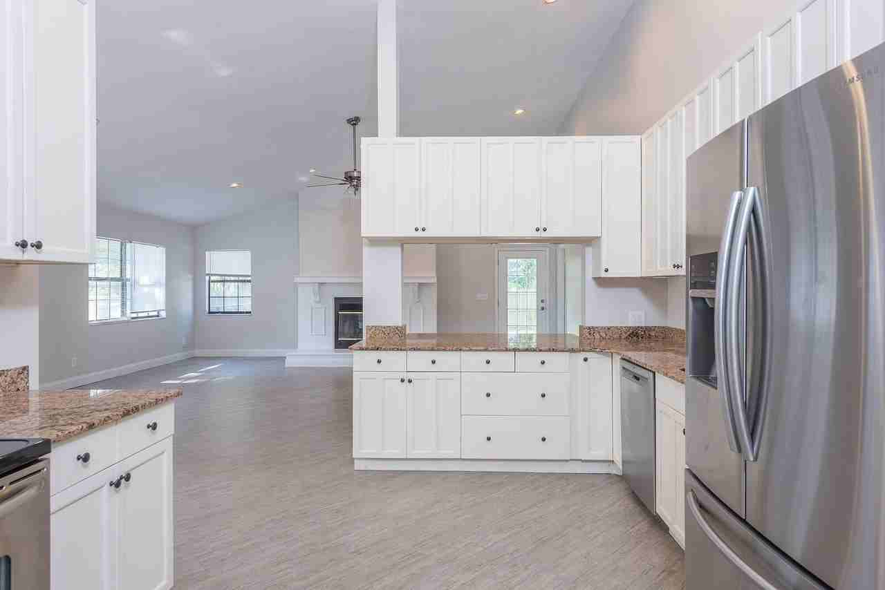 3908 W Mckay Ave - Photo 5 of 22