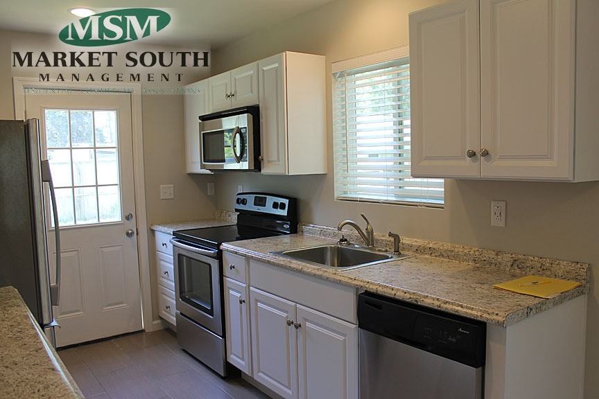 1407 Hendry Ave - Photo 6 of 11