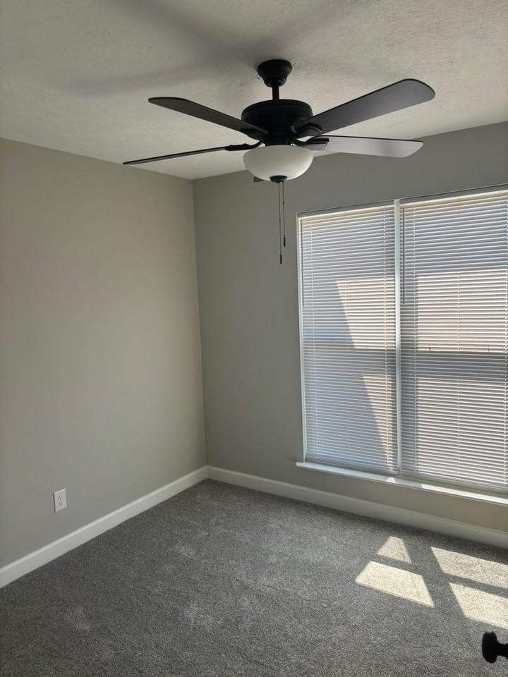 3711 Andover Ct - Photo 3 of 8
