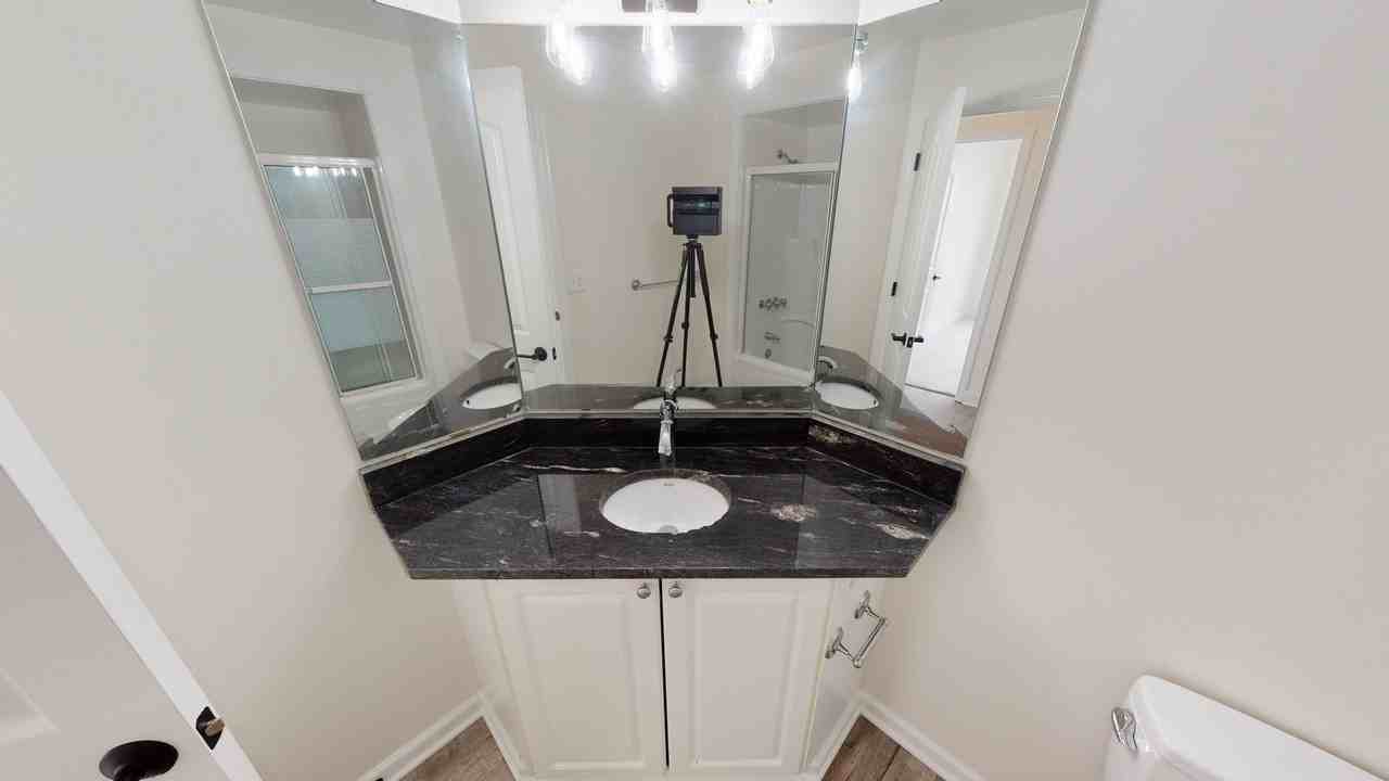 236 Adams Pointe Blvd - Photo 7 of 22
