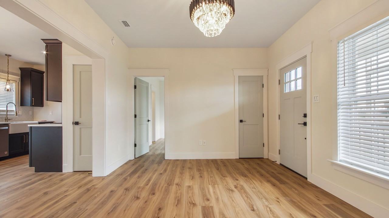 319 N Gay Ave - Photo 5 of 27