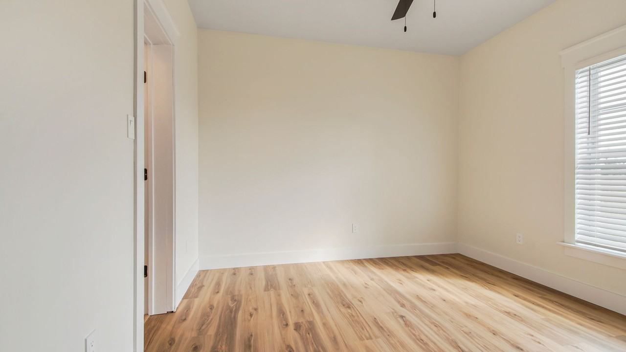 319 N Gay Ave - Photo 6 of 27