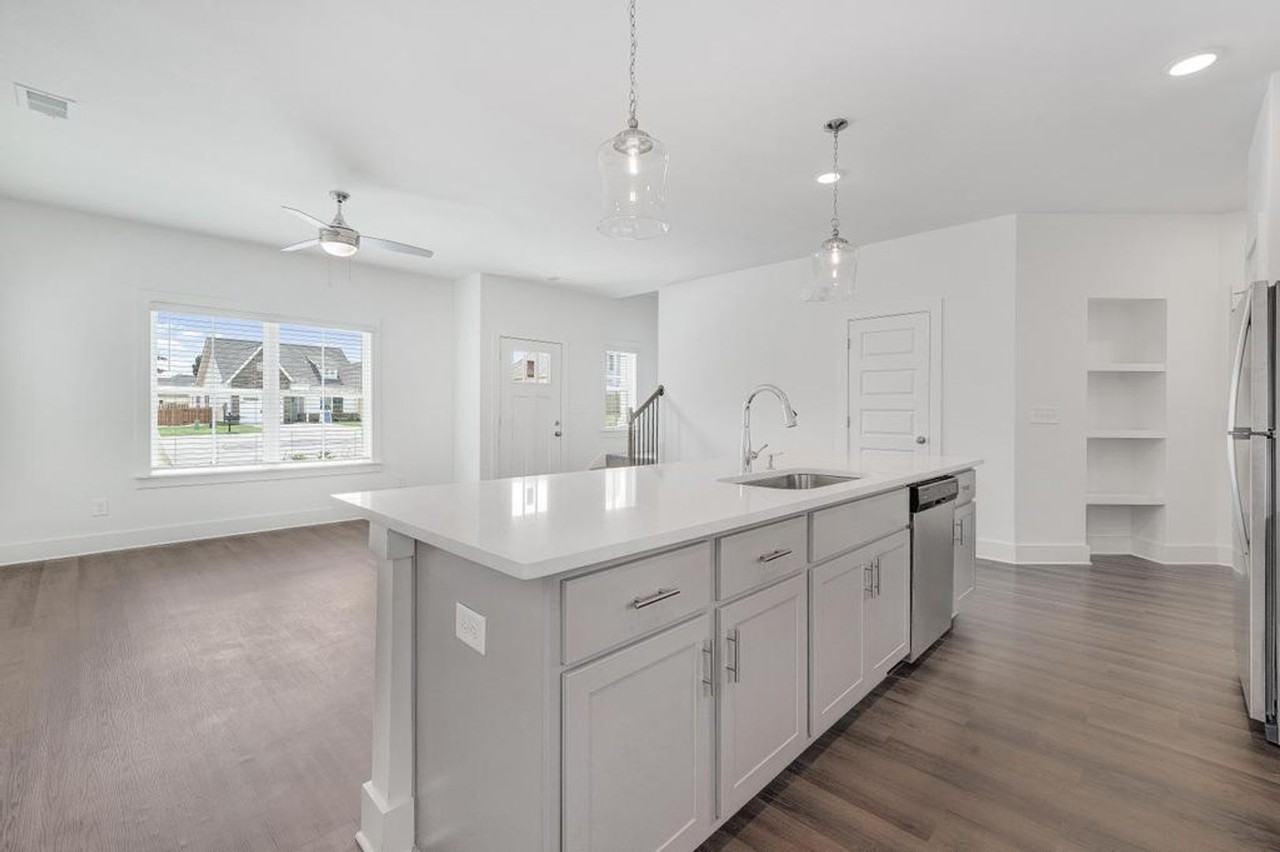 168 Patton Way - Photo 5 of 31