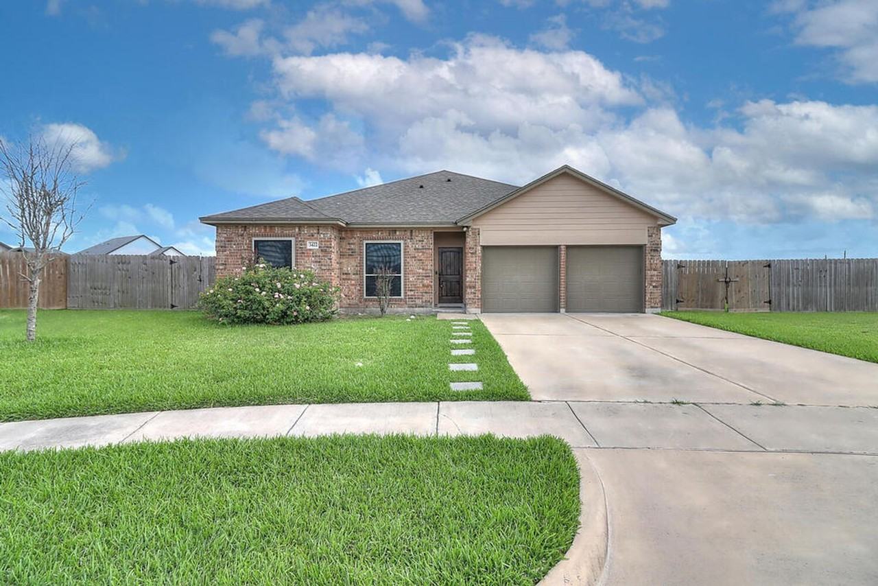 3422 Travis Ct - Photo 3 of 40