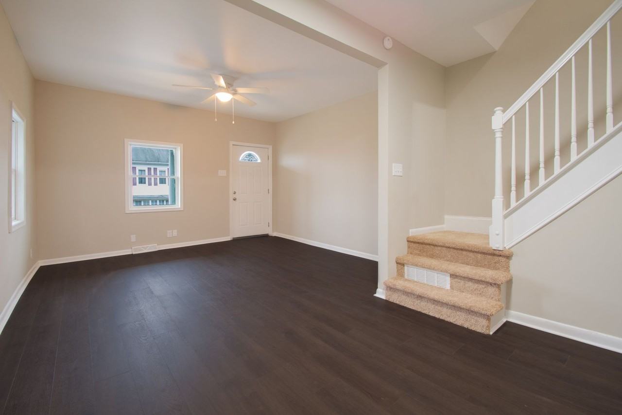 206 Chestnut St - Photo 4 of 15