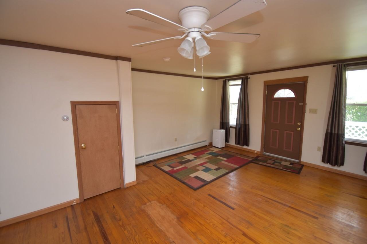 26 N Jones St - Photo 4 of 24