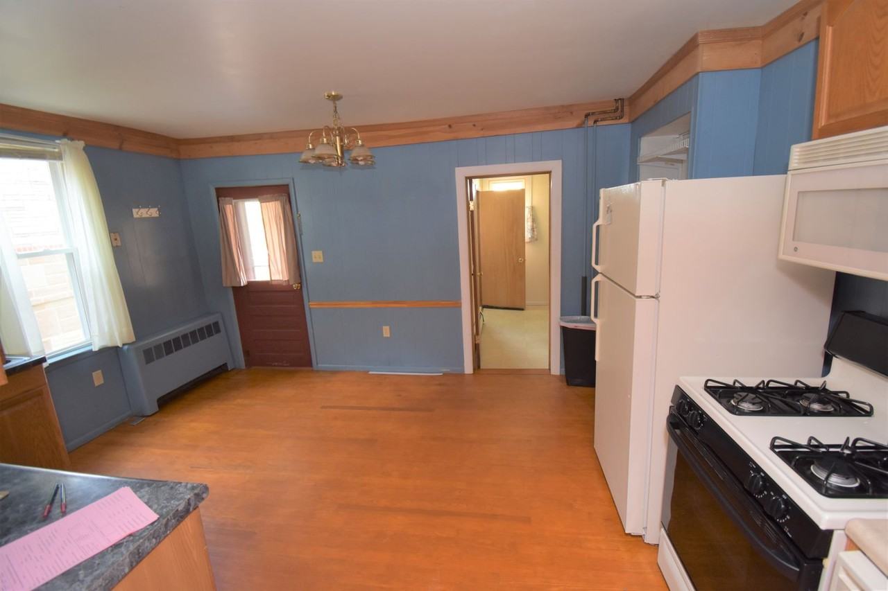 26 N Jones St - Photo 5 of 24