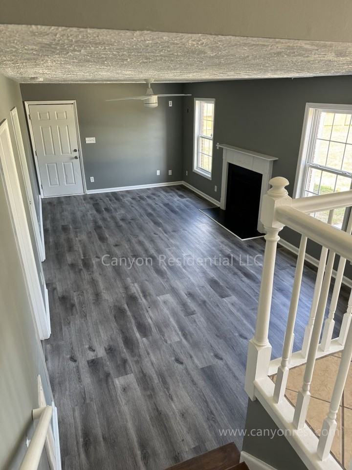 1231 Alexwood Dr - Photo 6 of 22
