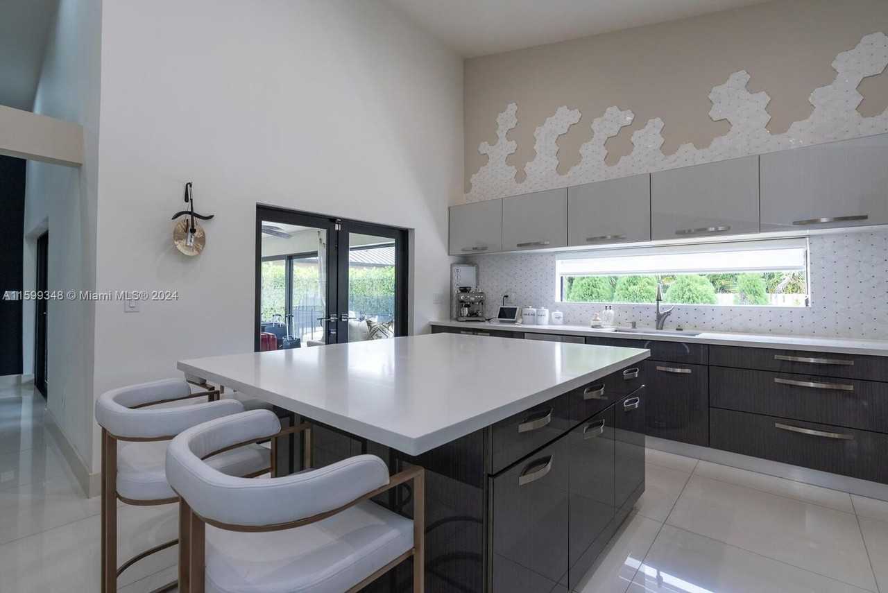 16925 Nw 83rd Ct - Photo 3 of 16