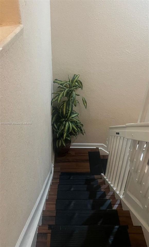 2470 Se 15th Ct - Photo 2 of 14