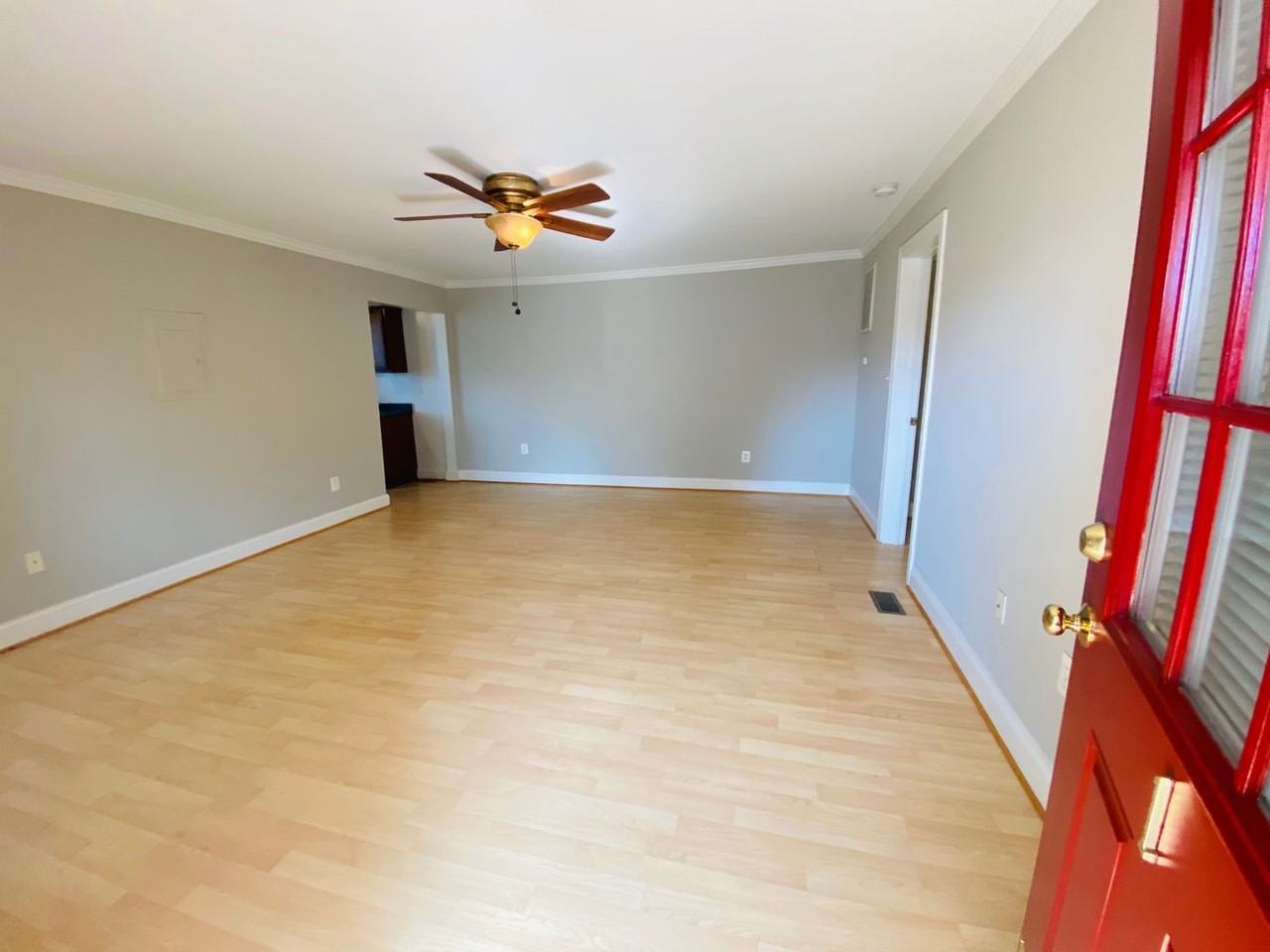 87 E. Shirley Avenue - Photo 2 of 12