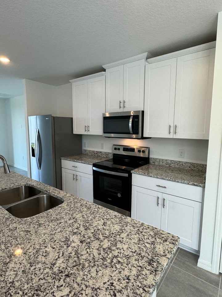 3533 Broadwing Blvd - Photo 5 of 19