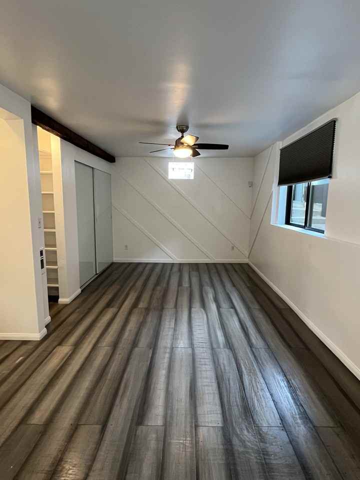 1986 Ocean View Boulevard - Photo 2 of 10