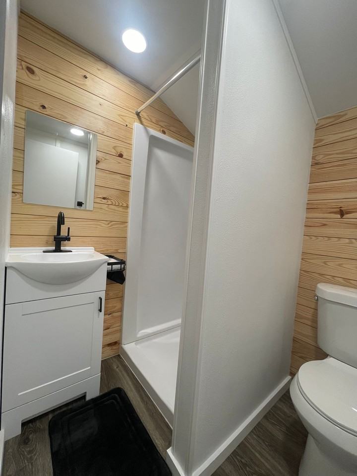 18304 Hollister Rd #1 - Photo 3 of 5