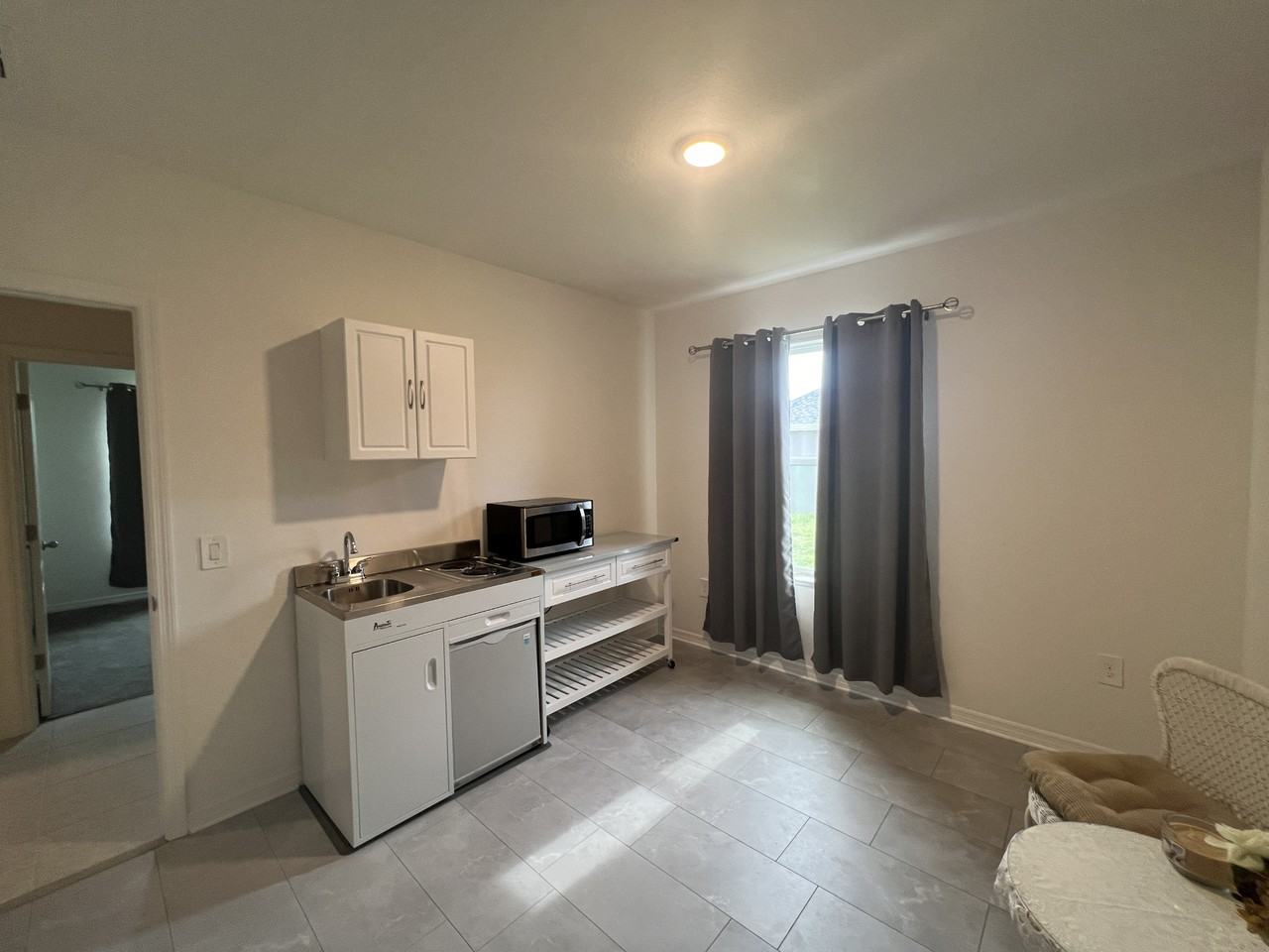 1703 Nw 11th St #0 - Photo 4 of 17