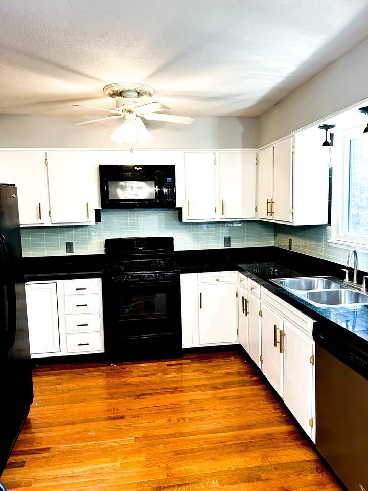 745 Northrup Ave Nw #NA - Photo 2 of 14