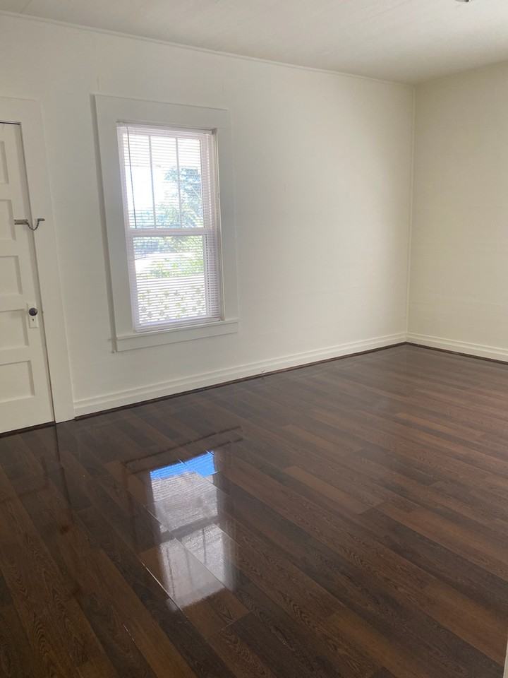 133 Broad St #NA - Photo 2 of 8