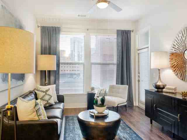 1779 N Record St - Photo 3 of 24