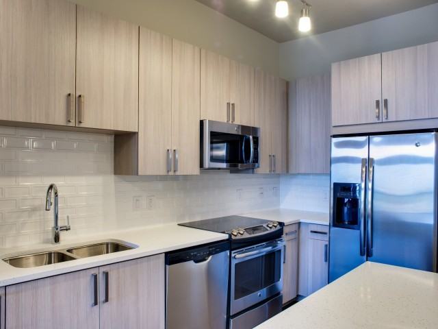 1779 N Record St - Photo 6 of 24