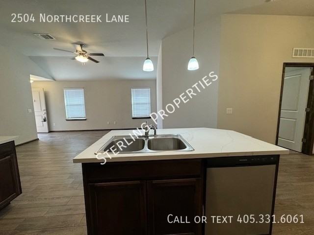 2504 Northcreek Ln - Photo 6 of 18