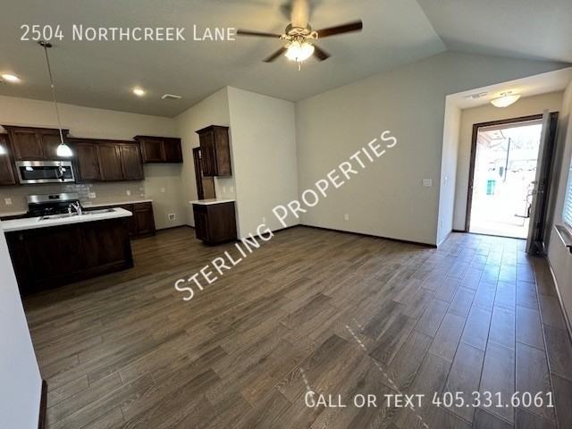 2504 Northcreek Ln - Photo 3 of 18