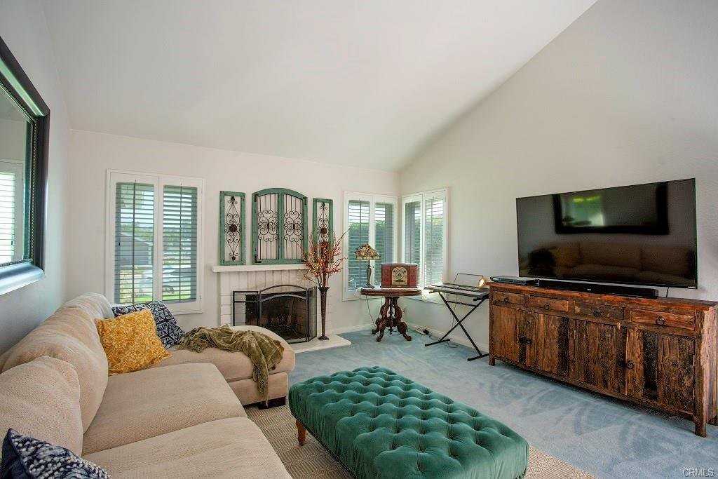 25441 Mcintyre St - Photo 2 of 8