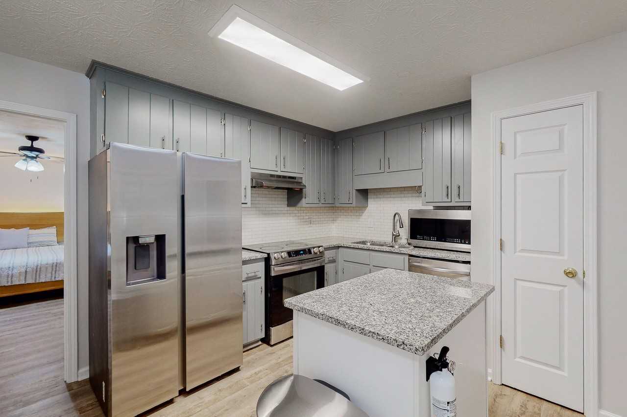 Big Oak Cir - Photo 3 of 15